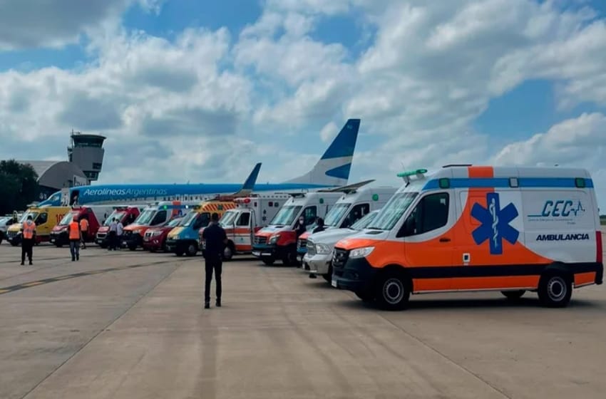 Un avión de Aerolíneas Argentinas sufrió una despresurización y debió aterrizar de emergencia en Córdoba: hubo heridos