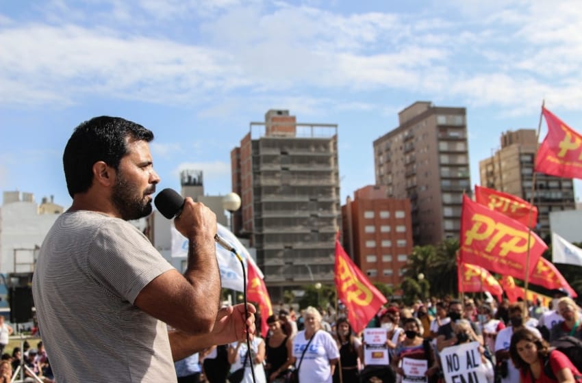 Mar del Plata contra el FMI: "La deuda se paga, las estafas no"