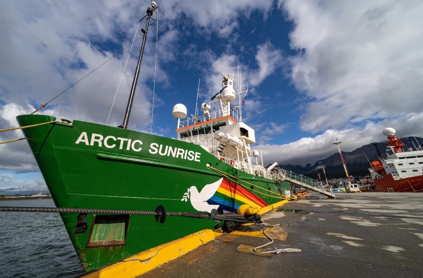 Llegó a Mar del Plata el rompehielos de Greenpeace para rechazar la exploración offshore