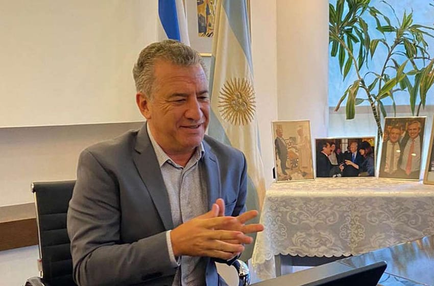 Después de ser condenado por corrupción, Urribarri renunció a su cargo como embajador de Israel