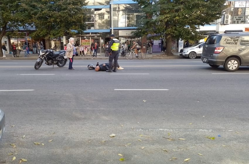 Un choque en avenida Independencia dejó como saldo un herido