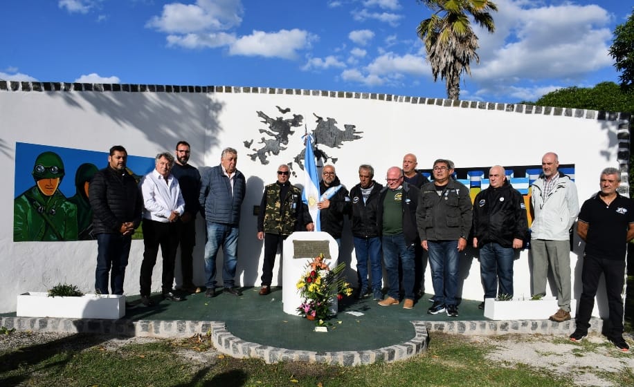 Emotivo homenaje a los héroes de Malvinas en Santa Clara del Mar