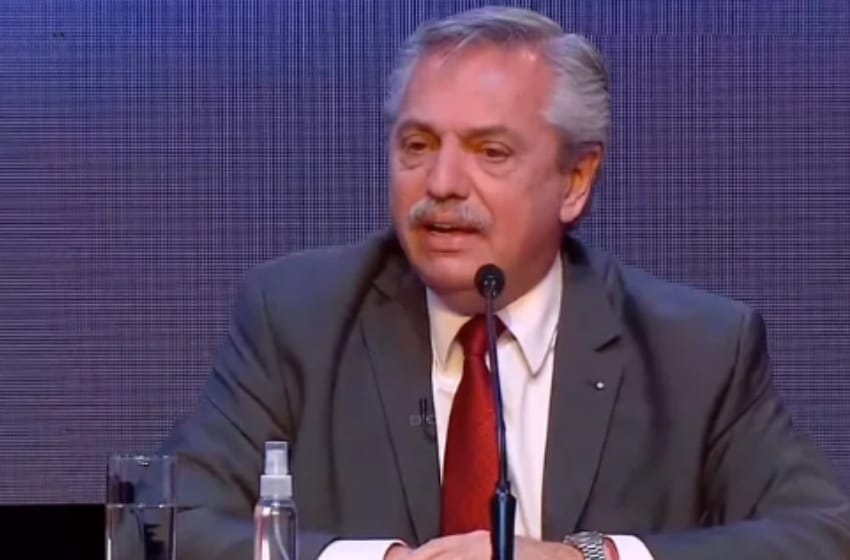 Alberto Fernández habló por primera vez del avión retenido: “No hubo ninguna irregularidad”