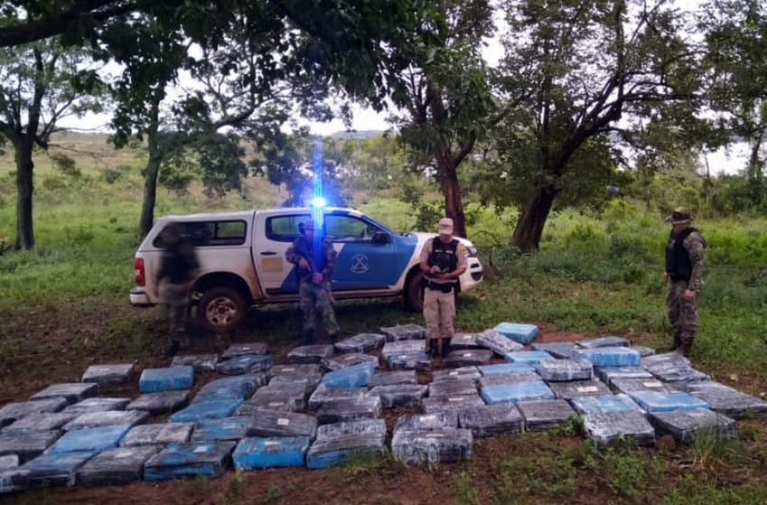 Misiones: secuestran más de tres toneladas de marihuana a orillas del río Paraná