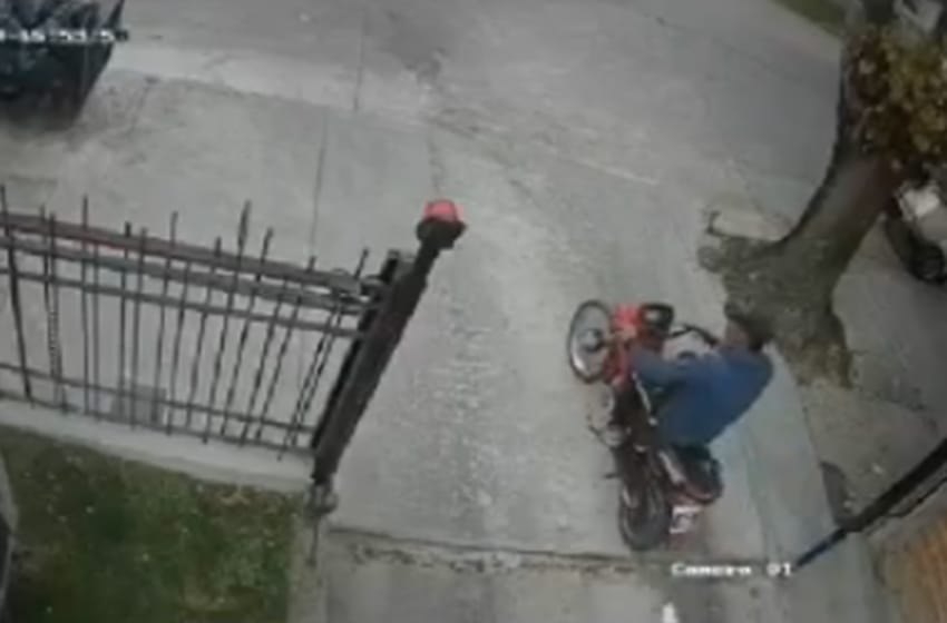 Robo en el barrio San José: pide que mediante el COM hagan el seguimiento para encontrar su moto