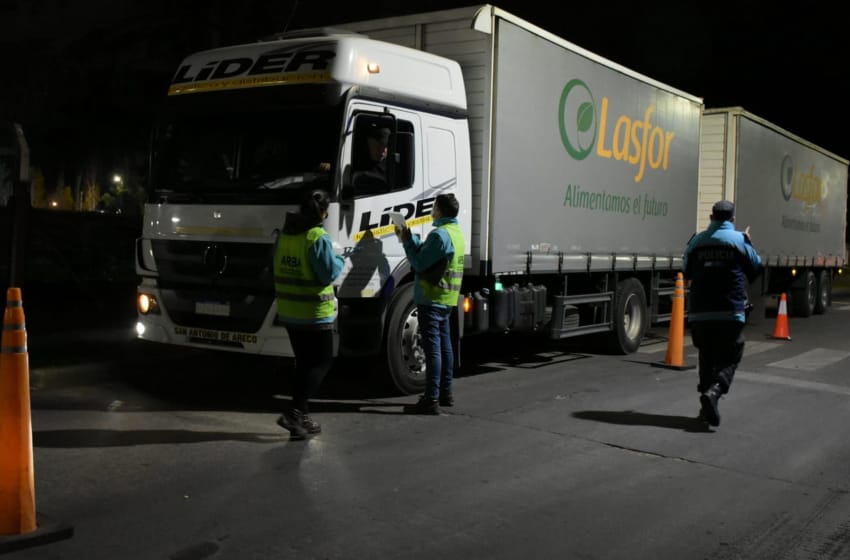 Provincia detectó incumplimientos en la mercadería transportada por camiones desde supermercados