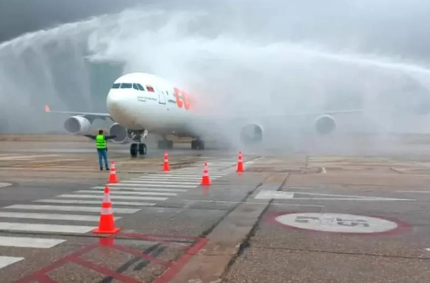 La aerolínea venezolana asegura que la Argentina le denegó el ingreso del segundo avión