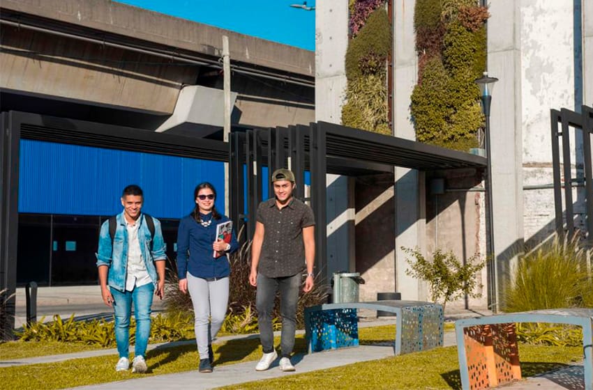 Junto a la Universidad de Mar del Plata, CABA lanzó 50 becas de intercambio para estudiantes de todo el país