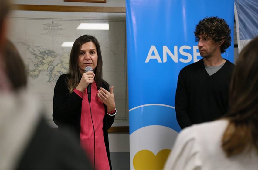 Raverta y Andreotti visitaron la remodelada oficina de ANSES en San Fernando