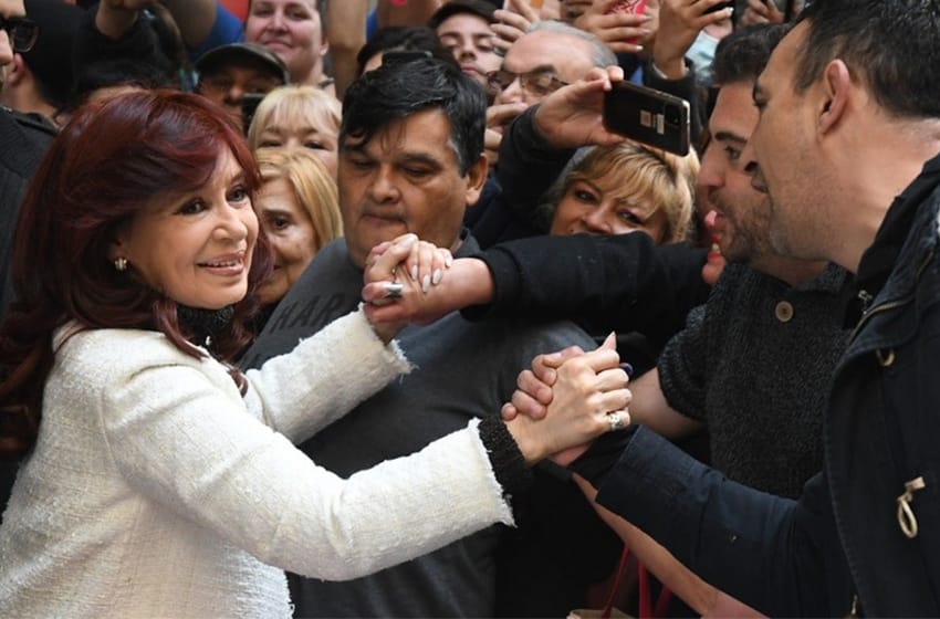Realizan marchas en plazas de todo el país en respaldo a Cristina Kirchner