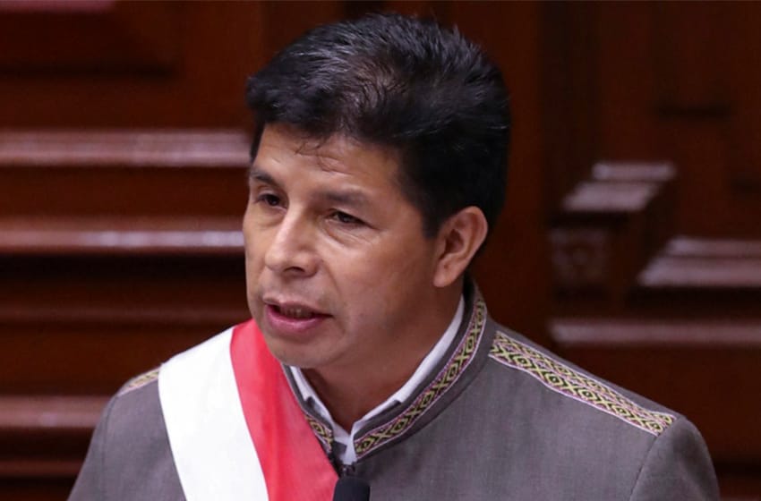 Perú: Castillo negó haber recibido sobornos tras una denuncia de un exasesor
