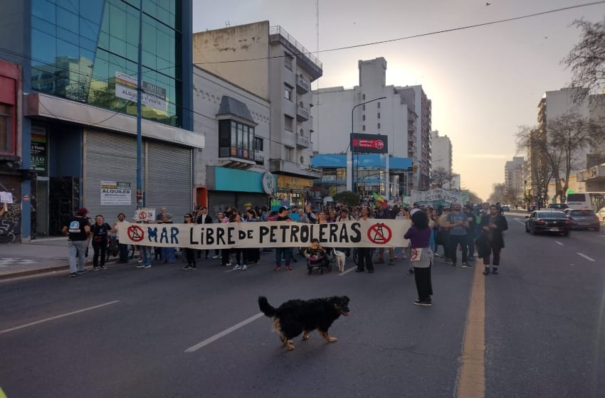 Movilización en contra del extractivismo en el mar
