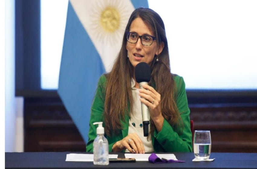 Presentó la renuncia Elizabeth Gómez Alcorta, la ministra de Mujeres