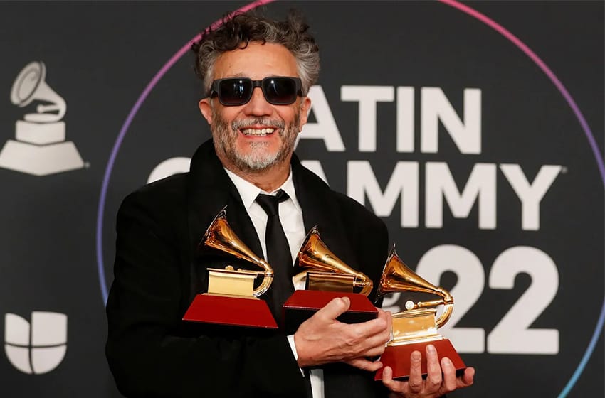 Fito Páez se llevó todo en los Grammy Latinos: ganó los tres premios a los que aspiraba