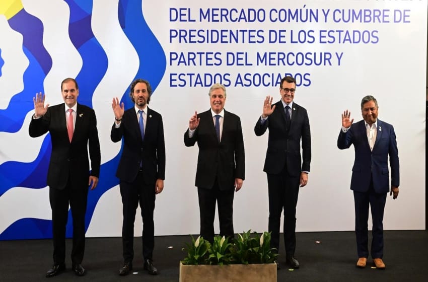 Cafiero reafirmó que la Argentina ve "con preocupación" el camino unilateral de Uruguay