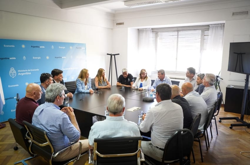 La Secretaria de Energía se reunió con la CGT Mar del Plata, el clúster de energía y movimientos populares