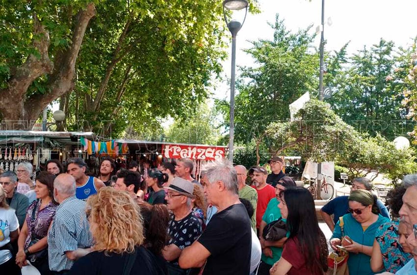 Feria Social Mitre: continúa la incertidumbre y les piden puestos desmontables