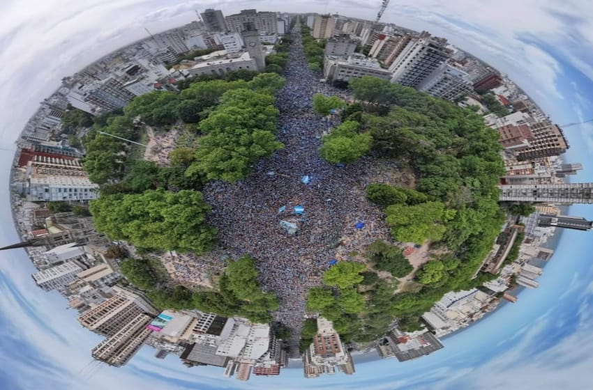 Las increíbles imágenes del festejo mundialista desde un dron en Mar del Plata
