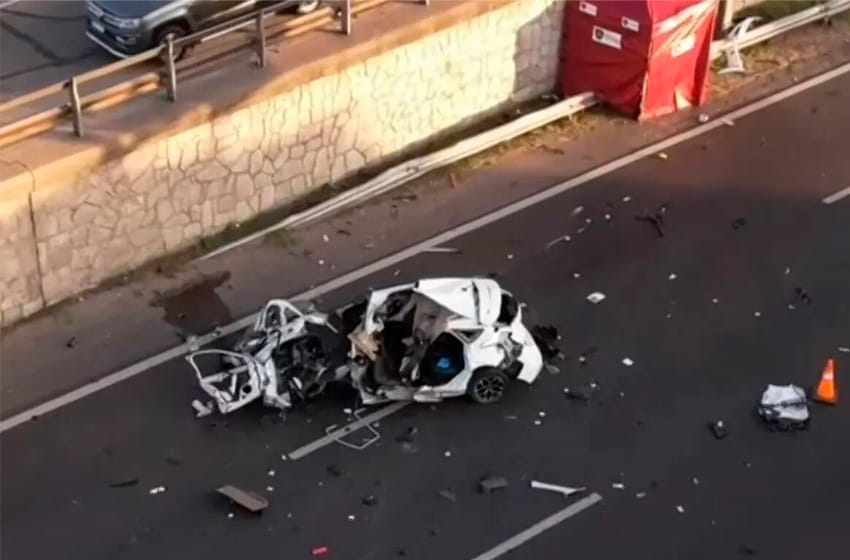 Choque fatal en General Paz: un conductor perdió el control del auto, salió despedido y murió