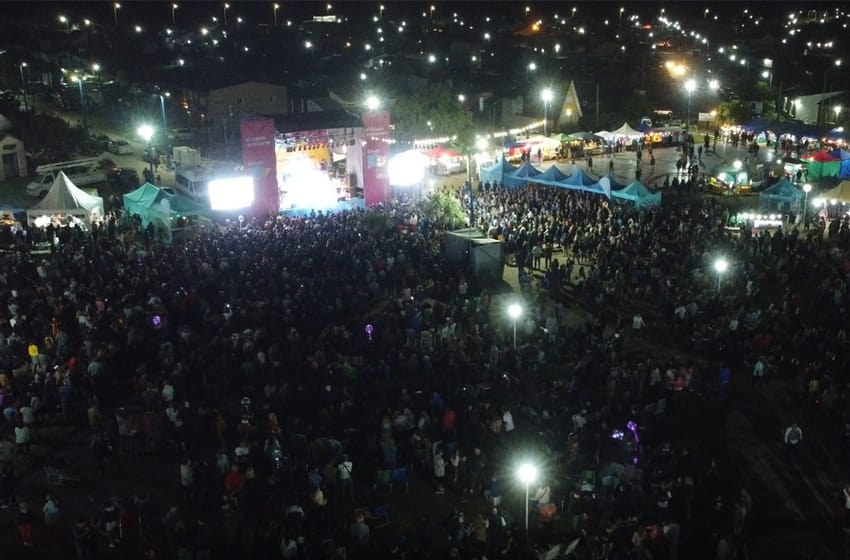 Más de 25 mil personas pasaron por la Fiesta de la Empanada Costera en Santa Elena