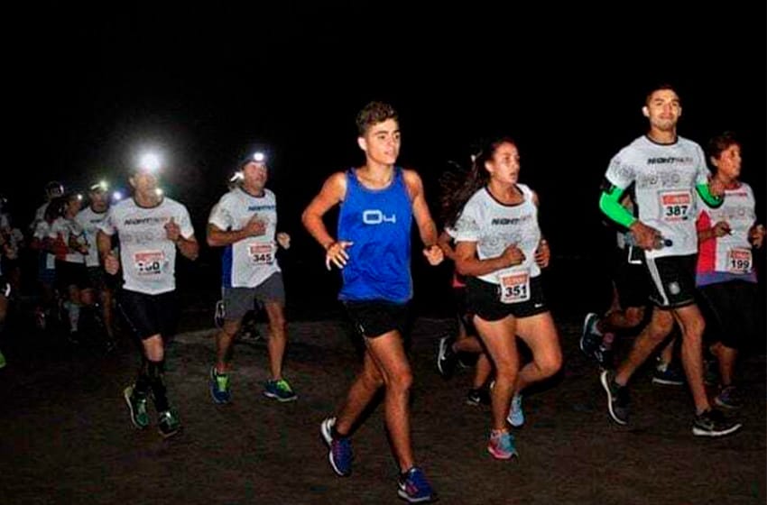 Night Run en Punta Mogotes: correrán 3 y 9K en asfalto, pasto y arena