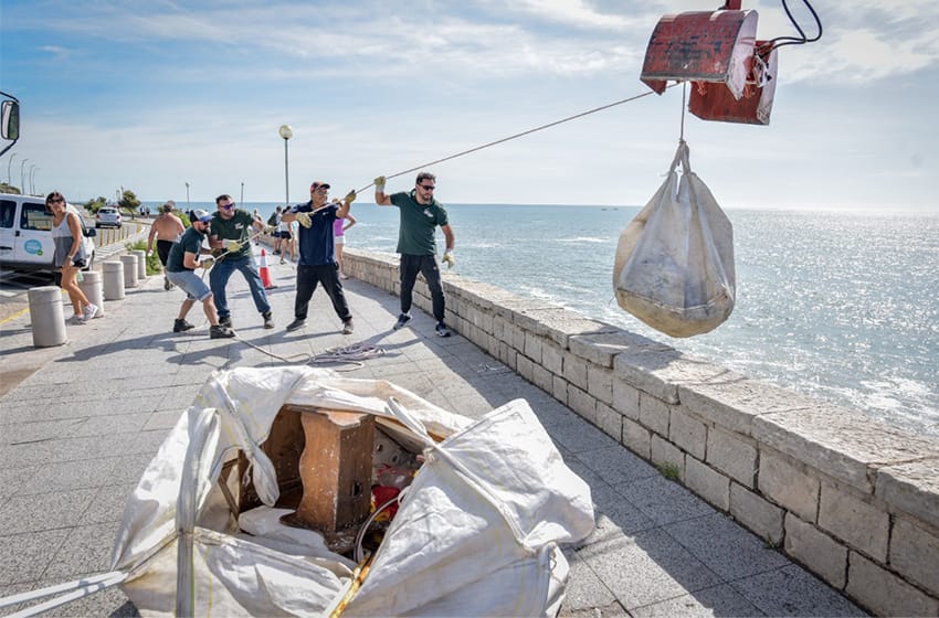 Retiraron casi 14 toneladas de basura de la zona de Playa Chica