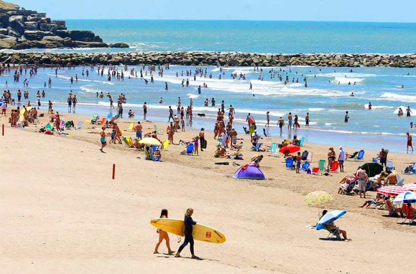 Afirman que "febrero tiene menor afluencia turística, pero parece que el clima será mejor" en Mar del Plata