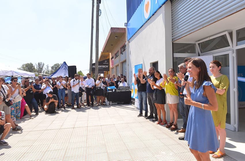 Wado dePedro y Raverta inauguraron una oficina de ANSES en Moreno