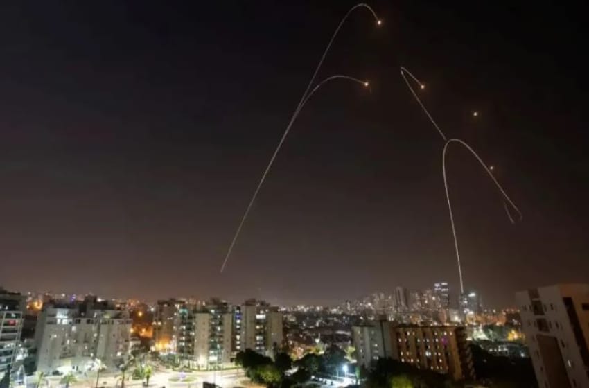 Continúa la tensión en Medio Oriente: Israel lanzó un bombardeo aéreo en la Franja de Gaza