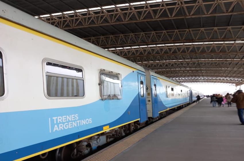 El servicio de tren de Constitución a Bahía Blanca regresa el 10 de marzo