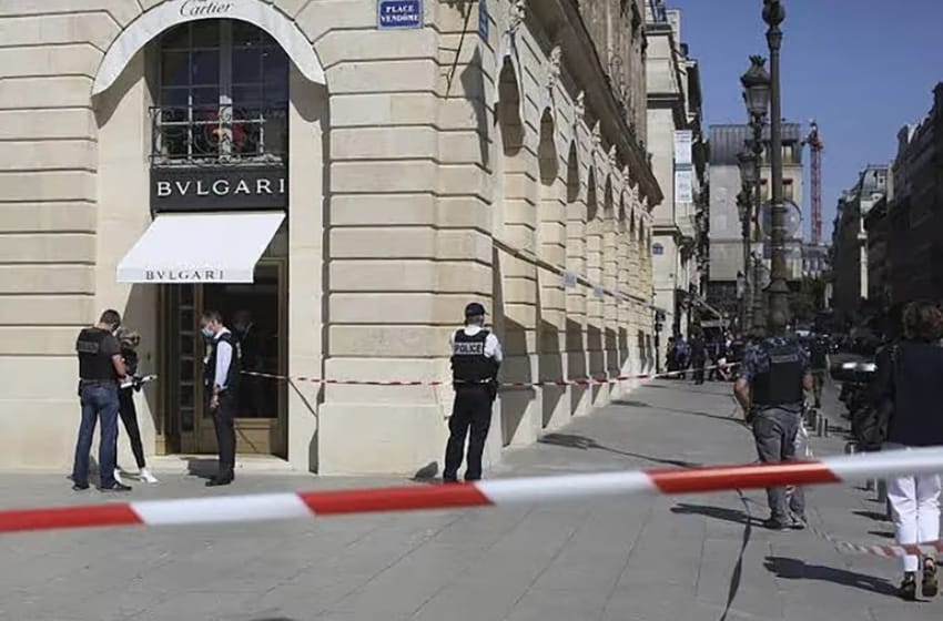 Robo de película en París: la lujosa joyería Bulgari sufre un asalto millonario en la icónica Plaza Vendôme