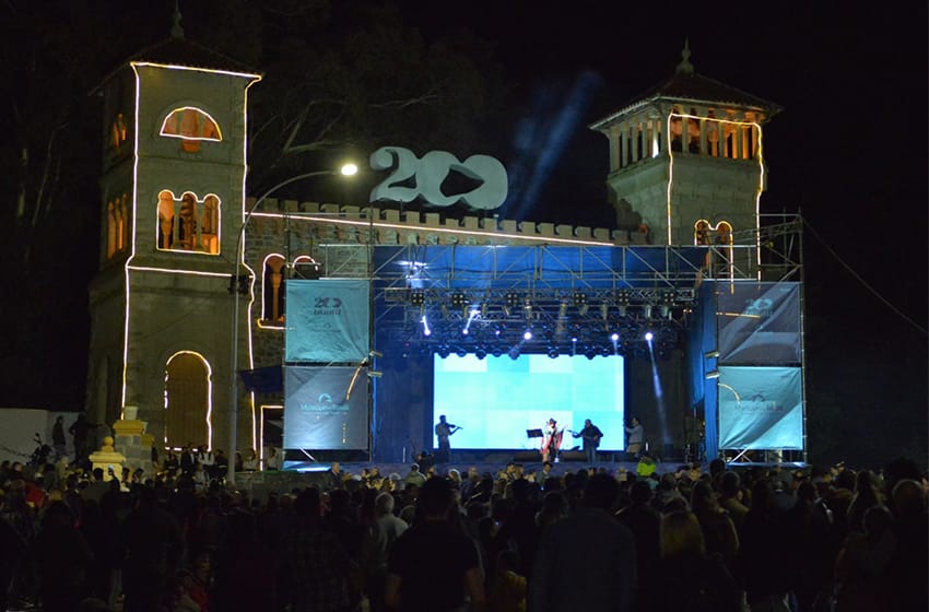 Tandil festeja sus 200 años con la inauguración del Hito del Bicentenario