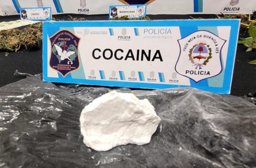 Allanamientos por droga: detienen a una persona y secuestran cocaína