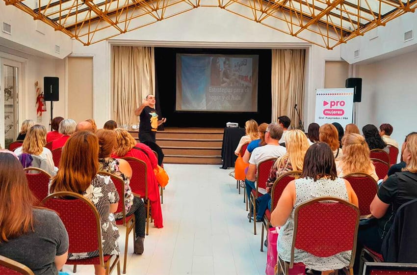 PRO Mujeres organizó un taller sobre Autismo