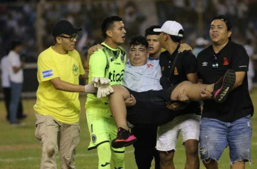 Tragedia en El Salvador: doce personas mueren por una estampida en estadio Cuscatlán