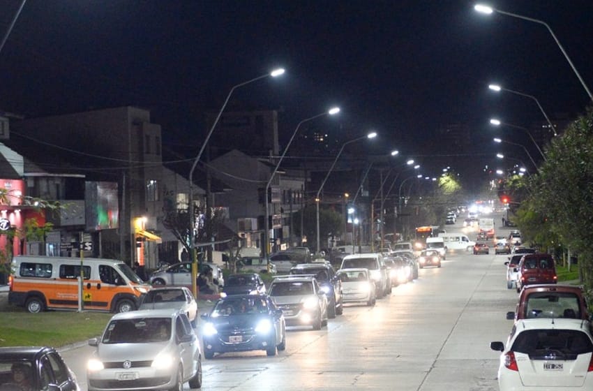 Avanzan las obras LED en las principales avenidas de la ciudad