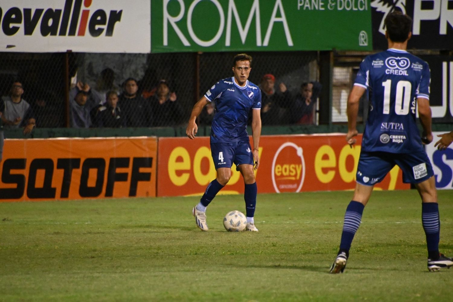 Mariano Bettini en la conducción de la pelota (FOTO: Prensa Ferro)