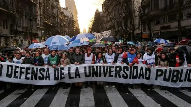 La marcha en Buenos Aires por la educacion pública.