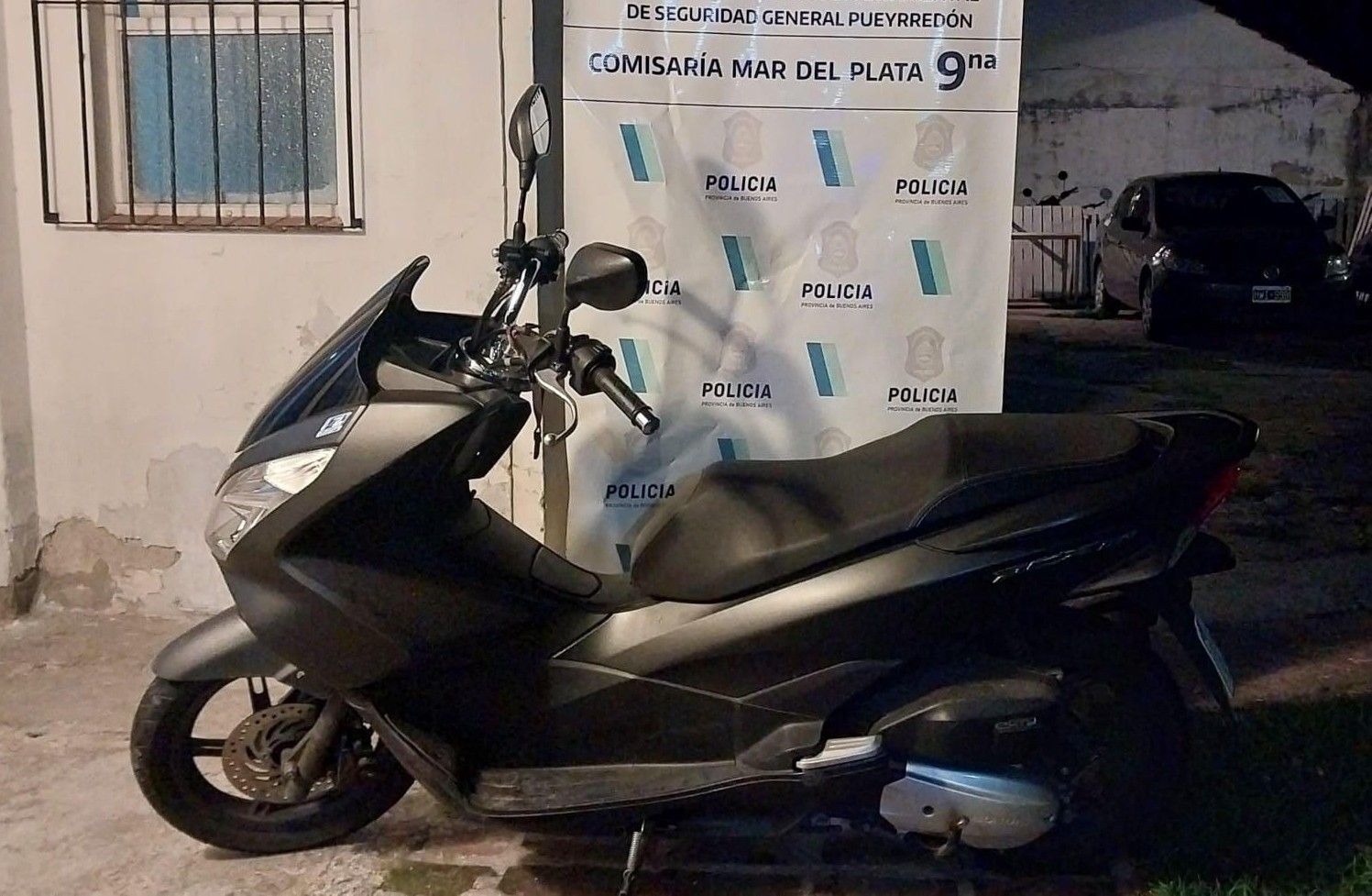 La moto estaba estacionada en Olavarría y Gascón.