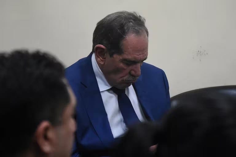 El ex gobernador en la audiencia de ayer en la que fue condenado a 16 años de prisión.