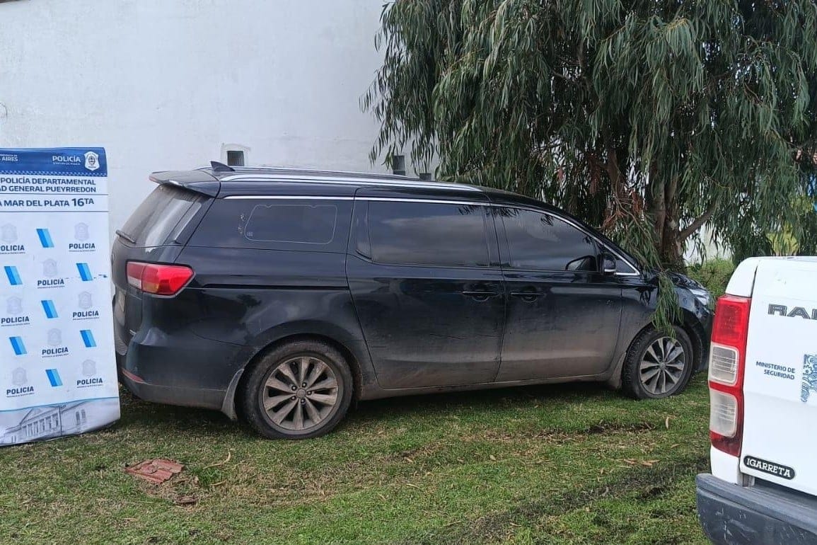 El vehículo había sido robado horas antes en la zona de Güemes.