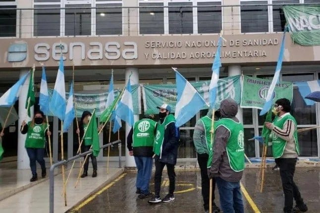 El Gobierno nacional cerró 20 dependencias de SENASA en todo el país.