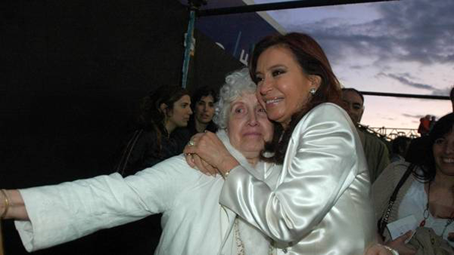 Denunciaron a la madre de Cristina Fernández de Kirchner