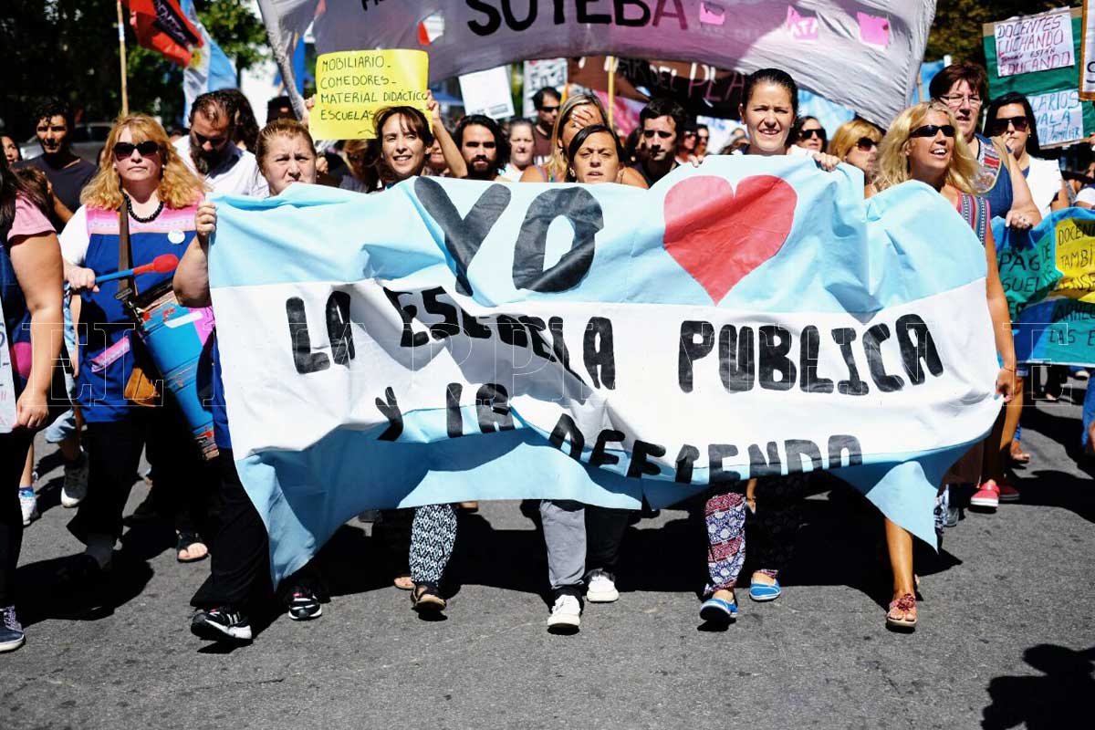 Con un acatamiento del 65%, se desarrolla el segundo día de paro docente