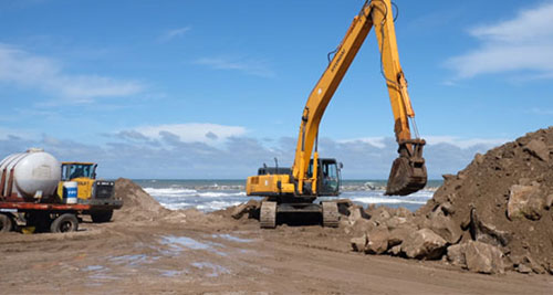 Avanza la construcción de cuatro rompeolas para las playas del sur