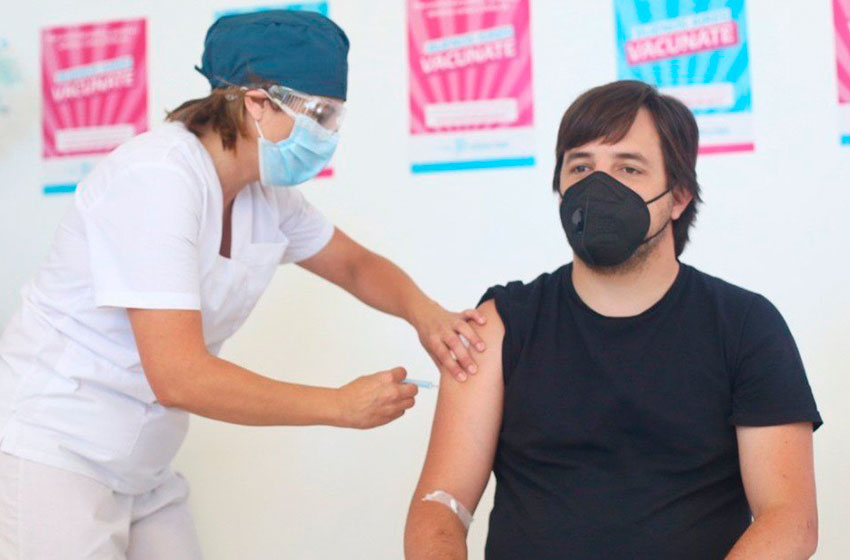 El gobierno bonaerense dice que espera “vacunar a toda la población de riesgo antes del invierno”