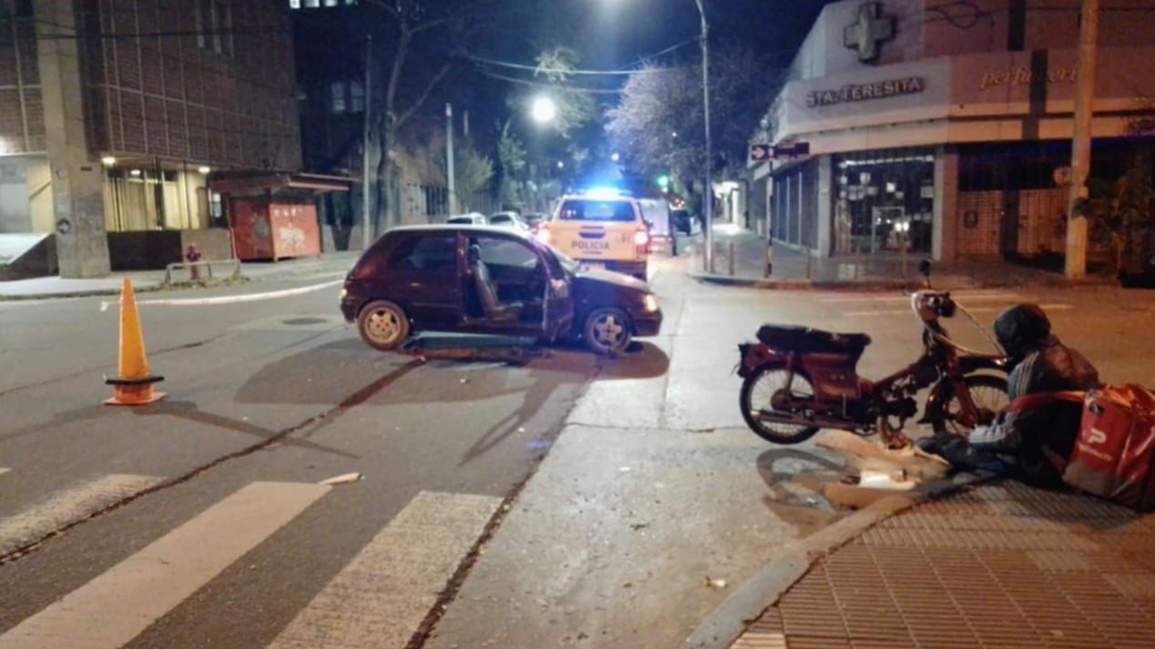 Conductor embistió a un delivery: secuestran la moto por falta de VTV