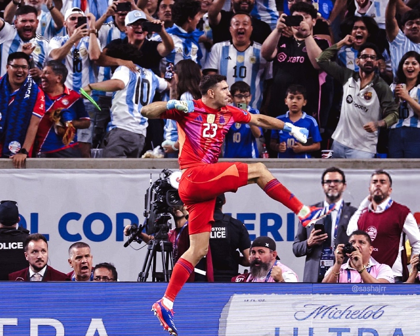 Por manos marplatenses: el "Dibu" otra vez le dio el pasaje a semifinales a Argentina en Copa Améríca