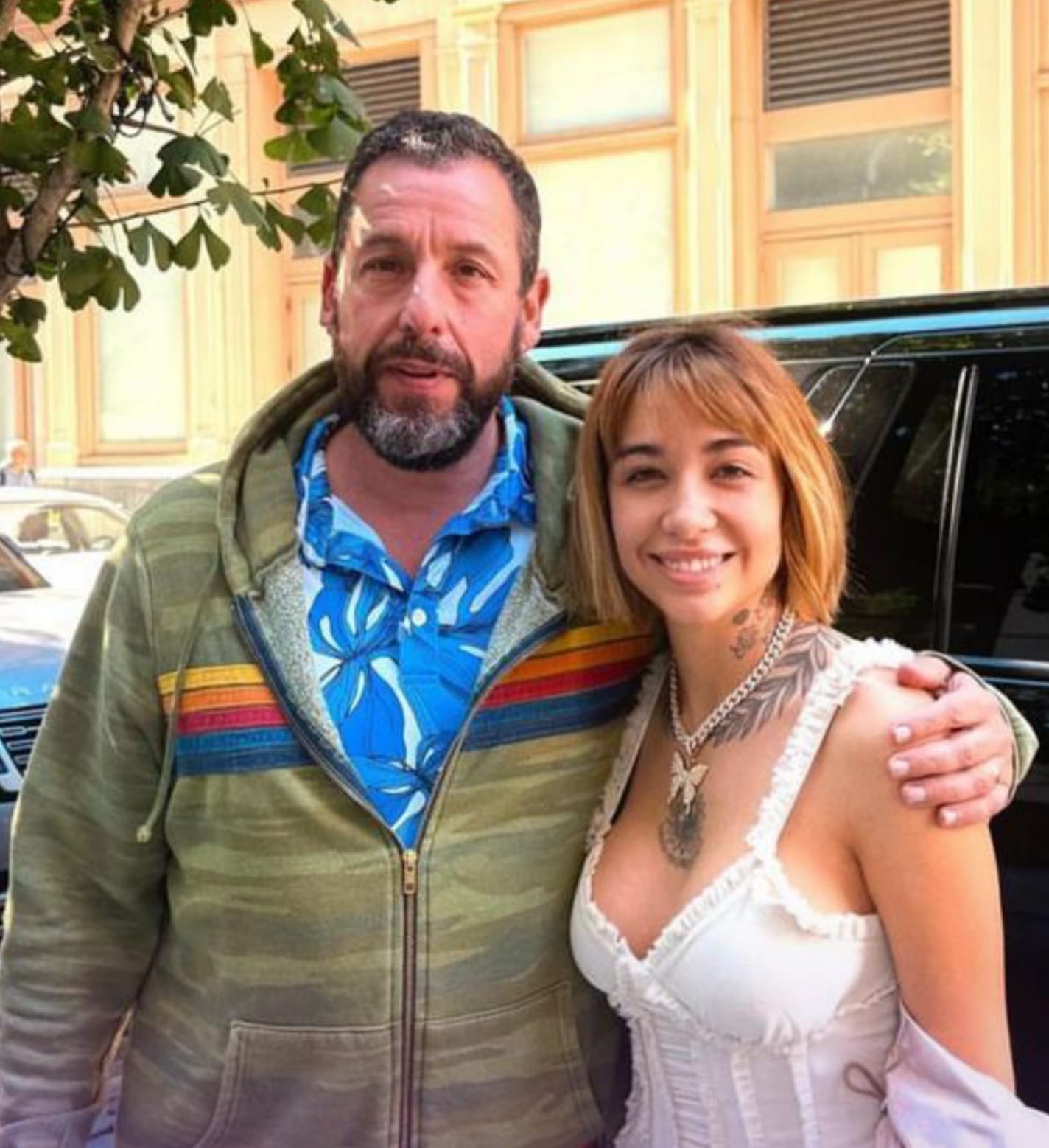 Adam Sandler y María Becerra