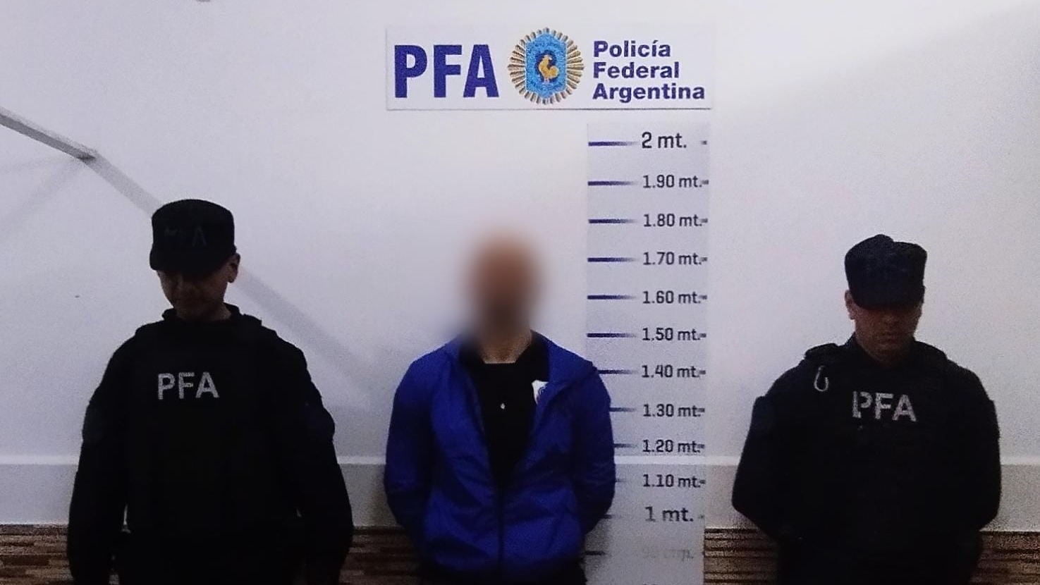 Detuvieron a un hombre que intentó agredir a Javier Milei durante su ...